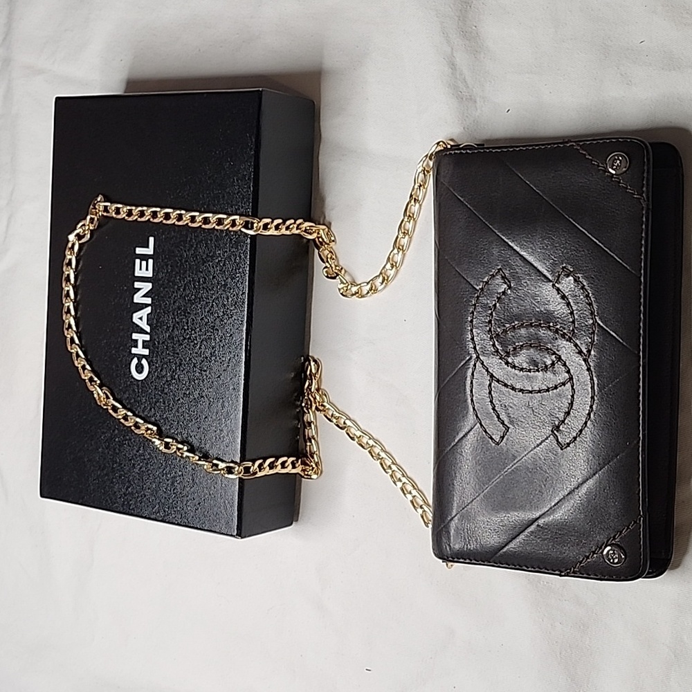 Chanel #7 🌟 Bifold Long wallet converted to Crossbody chain purse - Picture 3 of 13